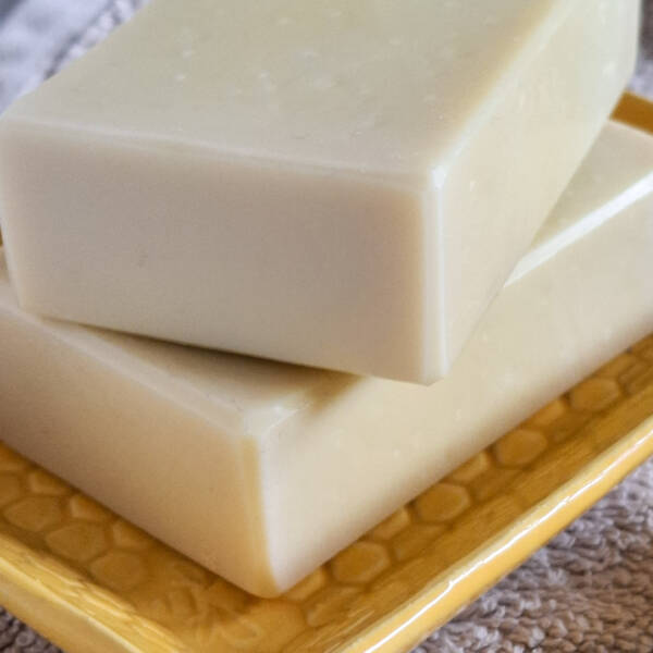 Honig-Olivenöl-Seife "Pures Glück", 100g – Bild 3